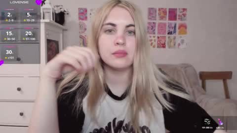 Snapshot of pawwsup1 chatting on 03/06/25, 03:24 Allisses online show from 03/06/25, 03:24