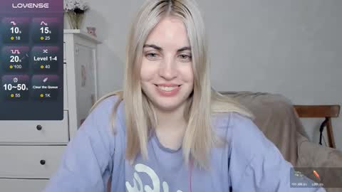 Snapshot of pawwsup1 chatting on 11/01/25, 08:16 Allisses online show from 11/01/25, 08:16