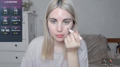 Snapshot of pawwsup1 chatting on 11/06/25, 10:49 Allisses online show from 11/06/25, 10:49