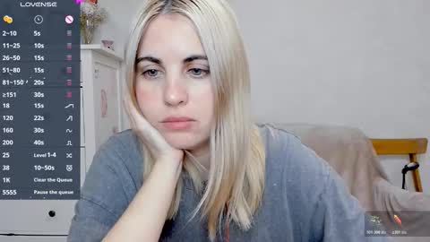 Snapshot of pawwsup1 chatting on 11/09/25, 07:06 Allisses online show from 11/09/25, 07:06