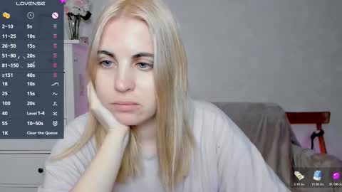 Snapshot of pawwsup1 chatting on 11/12/25, 07:31 Allisses online show from 11/12/25, 07:31