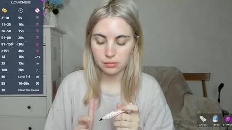 Snapshot of pawwsup1 chatting on 11/30/25, 08:07 Allisses online show from 11/30/25, 08:07