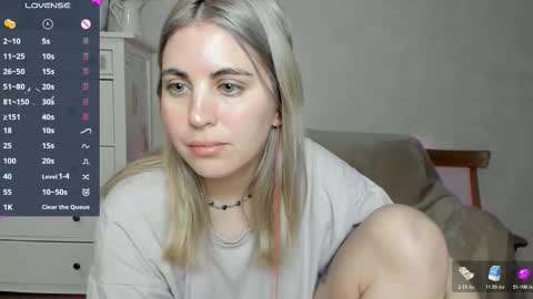 Snapshot of pawwsup1 chatting on 12/05/25, 07:17 Allisses online show from 12/05/25, 07:17