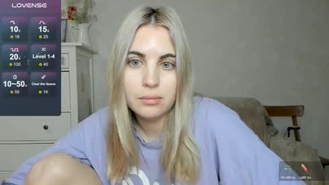 Snapshot of pawwsup1 chatting on 12/15/25, 07:12 Allisses online show from 12/15/25, 07:12