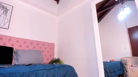 Snapshot of paytonferrara_ chatting on 11/12/25, 04:24 PaytonFerrara online show from 11/12/25, 04:24