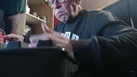 pc8474408 online show from 11/27/25, 04:47