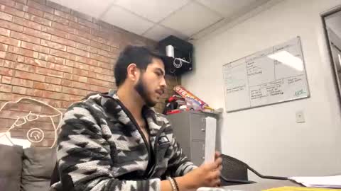 Snapshot of pchav chatting on 11/12/25, 05:46 Pete online show from 11/12/25, 05:46