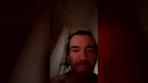 Snapshot of pcluq chatting on 12/18/25, 10:32 pcluq online show from 12/18/25, 10:32