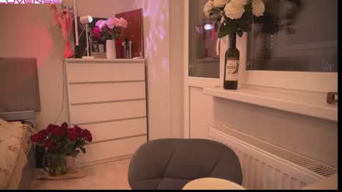 Sandra  Next Stream  pm MSK 5 pm UTC1pm EDT online show from 02/25/25, 05:47