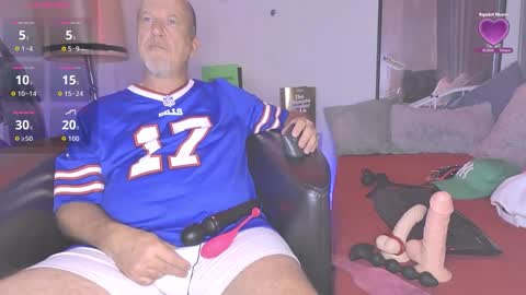 Snapshot of peacetous chatting on 02/15/26, 01:13 Marc online show from 02/15/26, 01:13