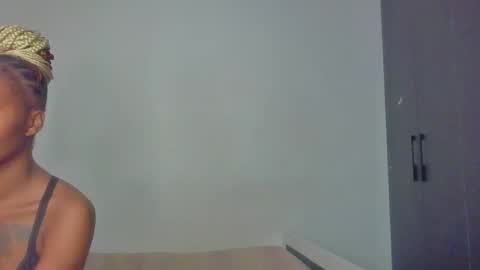 peach_ebonny online show from 04/21/26, 02:51