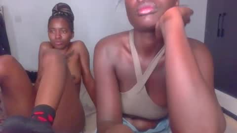 peach_ebonny online show from 04/23/26, 03:08