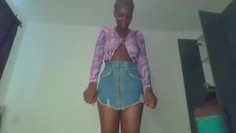 peach_ebonny online show from 04/23/26, 12:29