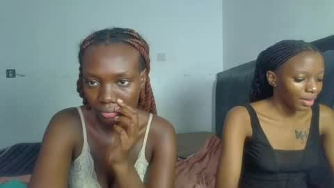 Snapshot of peach_ebonny chatting on 06/21/26, 09:56 peach_ebonny online show from 06/21/26, 09:56