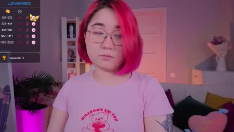 Lilian   online show from 09/26/25, 07:01