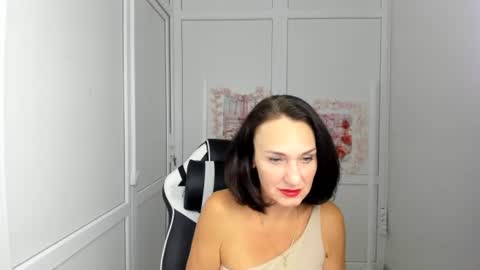 Christina online show from 07/15/26, 12:21