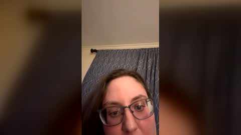 Snapshot of peachesbestfriend chatting on 04/01/26, 05:19 peachesbestfriend online show from 04/01/26, 05:19