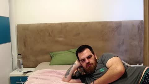 Snapshot of peacheyxcream chatting on 03/31/26, 06:47 Lizzy Zain online show from 03/31/26, 06:47