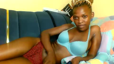 peachie online show from 09/11/25, 10:04