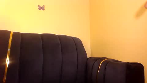 peachie online show from 10/06/25, 04:21