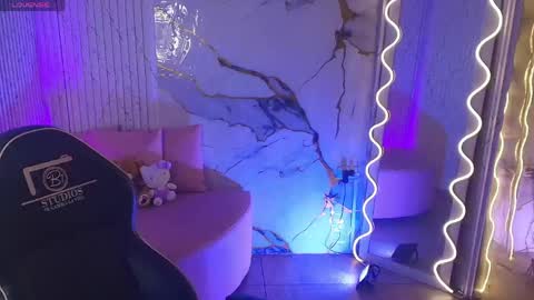 peachy_tay online show from 04/14/26, 11:27