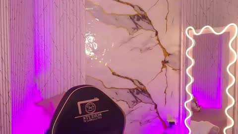 peachy_tay online show from 04/22/26, 11:56