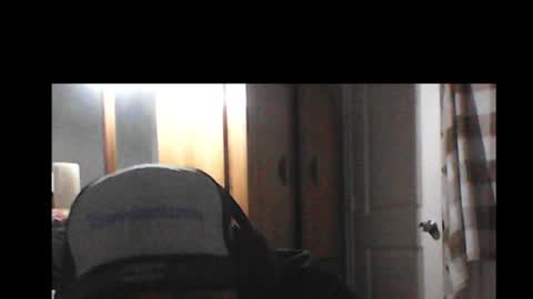 Snapshot of peachz_n_cream chatting on 12/25/24, 01:42 peachz_n_cream online show from 12/25/24, 01:42
