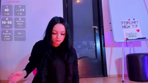 Snapshot of peanaughty chatting on 02/25/26, 08:13 Kate online show from 02/25/26, 08:13