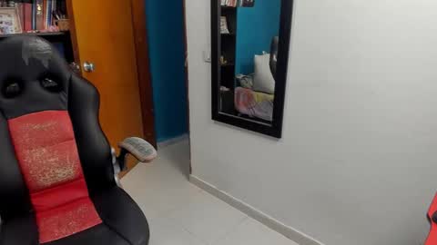 Tangerine Penaut online show from 12/16/25, 11:54