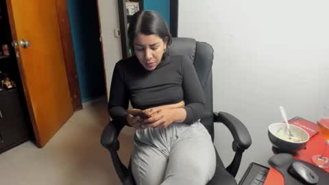 Tangerine Penaut online show from 01/10/26, 12:23