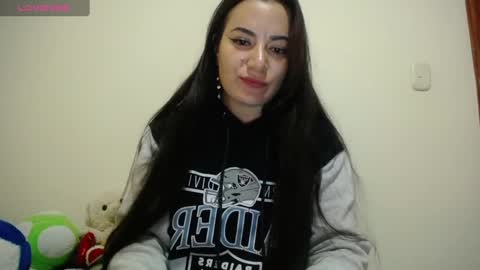 Snapshot of pearl_3 chatting on 03/10/25, 01:45 Pearl online show from 03/10/25, 01:45