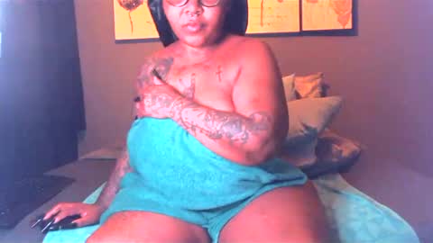 Pearl online show from 03/03/25, 03:08