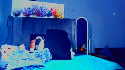 Pearl online show from 09/12/25, 10:59