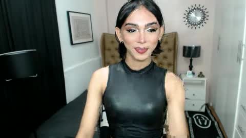 Pearl online show from 02/02/25, 03:17