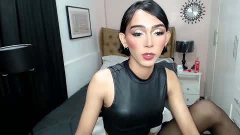 Pearl online show from 02/12/25, 08:27