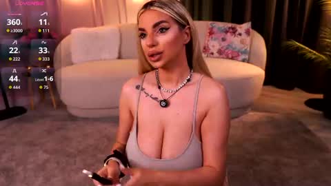 Snapshot of pearlplenty chatting on 06/17/26, 04:59 Pearl online show from 06/17/26, 04:59