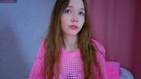 Snapshot of pearly_peach_ chatting on 06/05/26, 06:13 pearly_peach_ online show from 06/05/26, 06:13