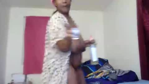 Snapshot of pebblessmith453 chatting on 11/23/25, 09:42 pebblessmith453 online show from 11/23/25, 09:42