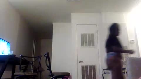 Snapshot of pebblessmith453 chatting on 12/02/25, 12:10 pebblessmith453 online show from 12/02/25, 12:10