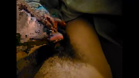 Snapshot of pedritu7 chatting on 12/17/24, 01:29 Alex online show from 12/17/24, 01:29