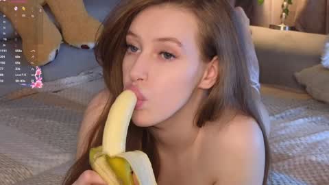 Snapshot of peek_in_my_window chatting on 01/22/25, 07:13 tony online show from 01/22/25, 07:13