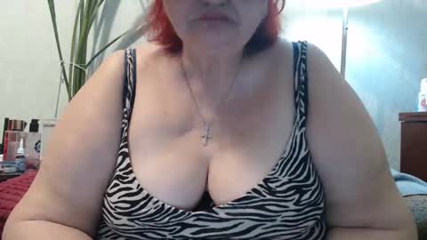 Snapshot of peggysoft chatting on 05/01/26, 07:40 PeggySoft online show from 05/01/26, 07:40