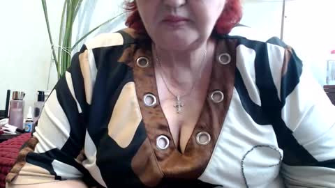 Snapshot of peggysoft chatting on 05/10/26, 12:32 PeggySoft online show from 05/10/26, 12:32