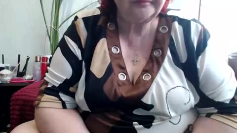 Snapshot of peggysoft chatting on 05/18/26, 04:29 PeggySoft online show from 05/18/26, 04:29