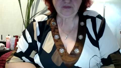 Snapshot of peggysoft chatting on 06/07/26, 10:46 PeggySoft online show from 06/07/26, 10:46
