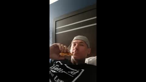 Snapshot of pegme921748 chatting on 02/15/26, 09:30 pegme921748 online show from 02/15/26, 09:30