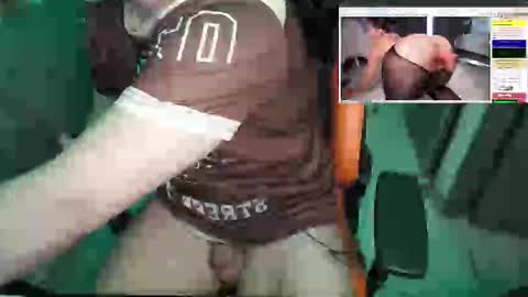 Snapshot of pelired_99 chatting on 10/13/25, 12:54 pelired_99 online show from 10/13/25, 12:54