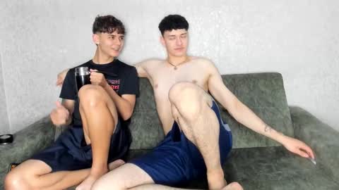 Snapshot of pelusos_mens chatting on 02/14/26, 02:14 CAIN-19 ALLEN-18 RONALD-18 AUSTIN-18 MOD DANTE online show from 02/14/26, 02:14