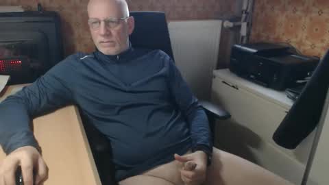 Pemue65 online show from 01/19/26, 09:46