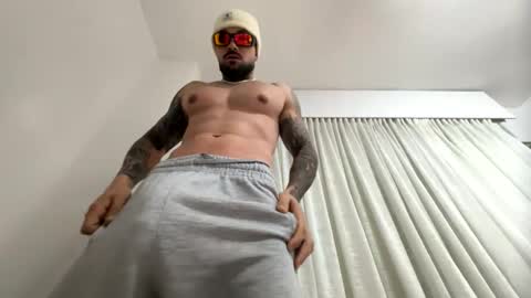 Snapshot of penebunny chatting on 12/14/25, 06:41 penebunny online show from 12/14/25, 06:41